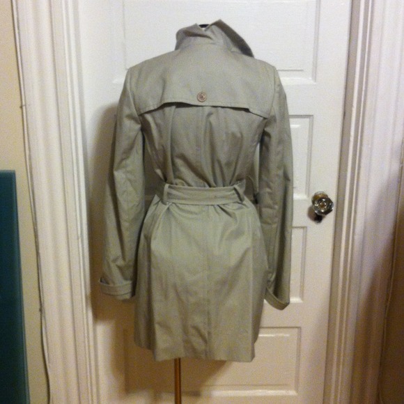 🔴SOLD🔴J. Crew Ruffle Neck Trench - Picture 3 of 3