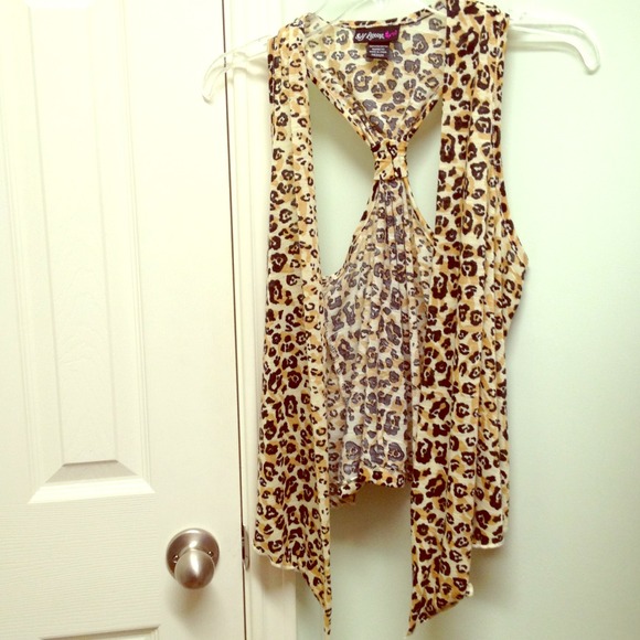 Leopard print vest, size medium