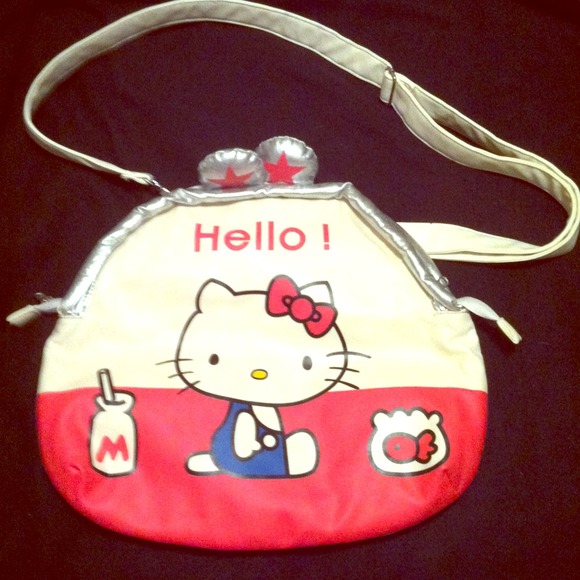 Hello Kitty purse with strap