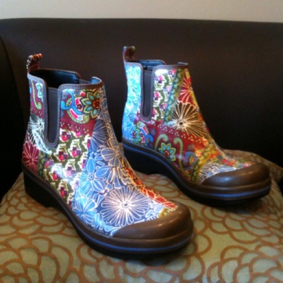 Dansko Floral Boots NWOT RESERVED star