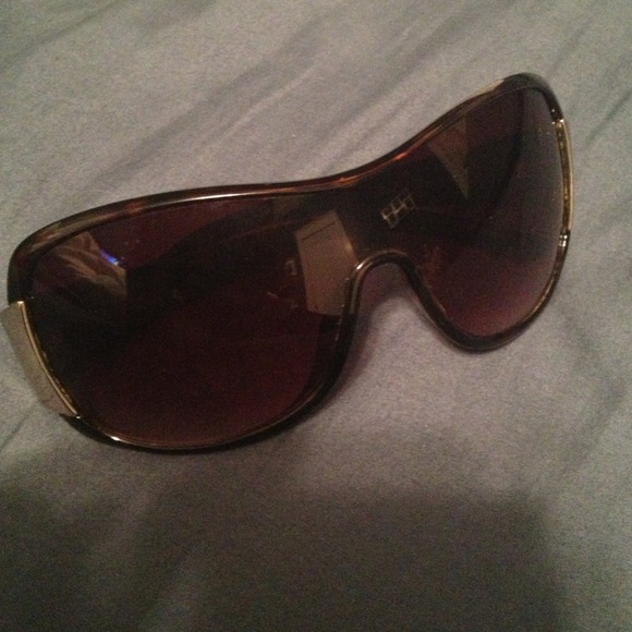 Kenneth Cole reaction brown sunglasses