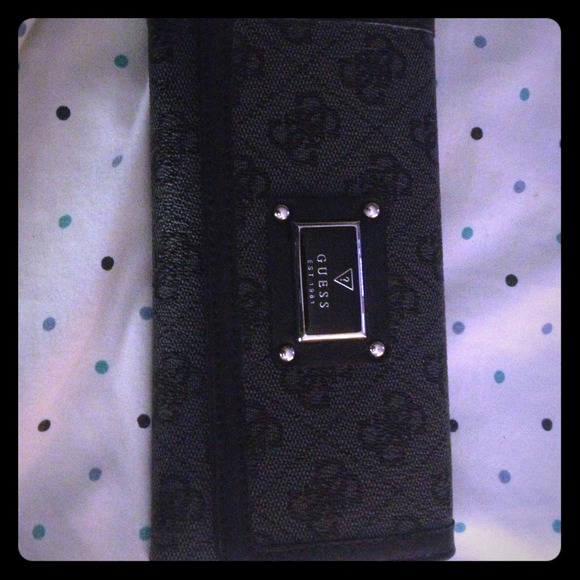 Guess wallet