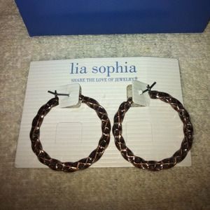 Gold bronze earrings.