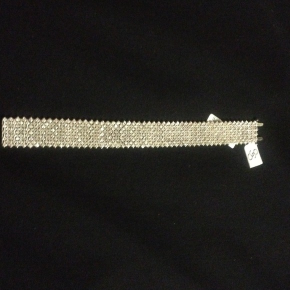 2 Carat tw Diamond bracelet.