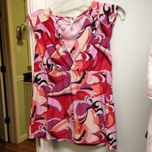 Multicolored sleeveless top