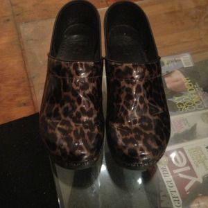 Dansko cheetah clogs!
