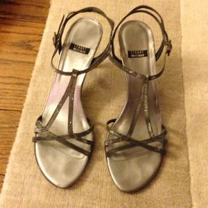 Stuart Weitman Globoomer Pewter Glitterati