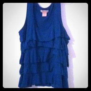 💢💢Sold💢💢✨Gorgeous blue ruffle shirt✨