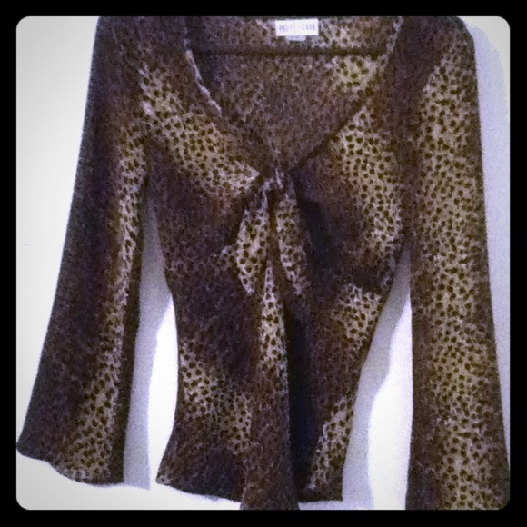 💢💢Sold💢💢Adorable animal print semi-sheer shirt