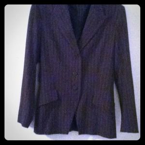 💢💢SOLD💢💢Adorable Dark gray pinstriped blazer