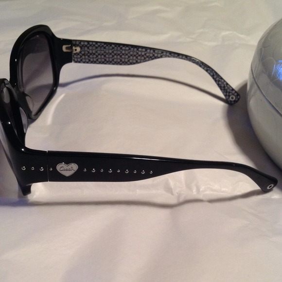 ✋RESERVED for esd25✋Authentic Coach Sunglasses