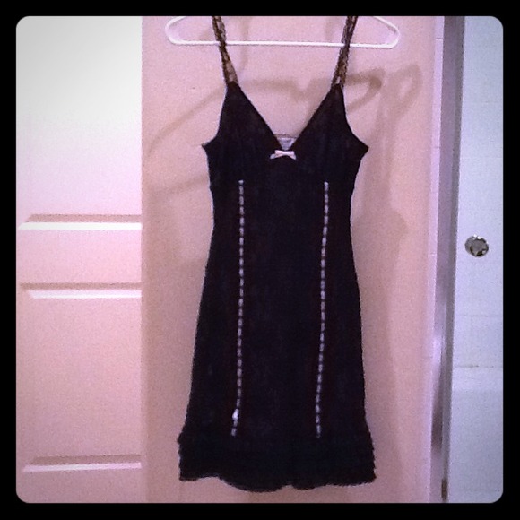 Guess lace ruffle dress