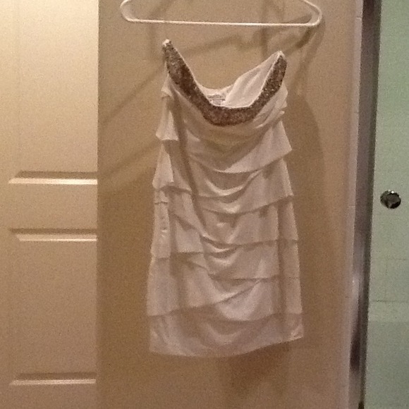 White elastic tube dress