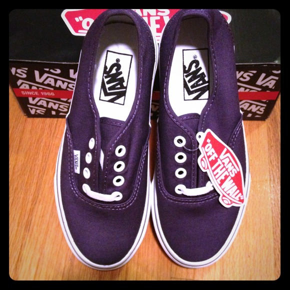 AUTHENTIC PARACHUTE PURPLE VANS! Size 6 women