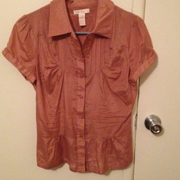 Button down top - Picture 1 of 2
