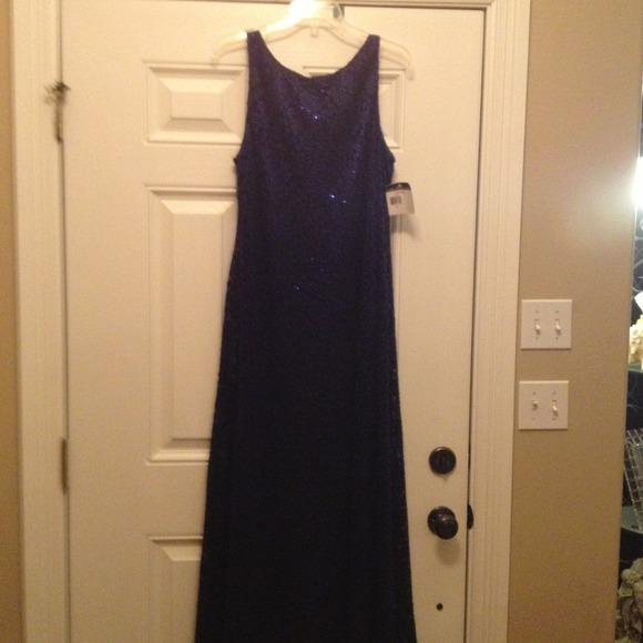 Reduced again-Long evening gown in midnight blue!