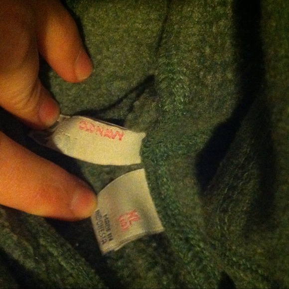 Sweater🎀🎀 - Picture 3 of 3