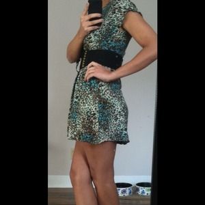 *•REDUCED•* Cute F21 green/teal animal print dress