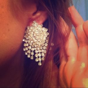 Classy, Glam diamond earrings!
