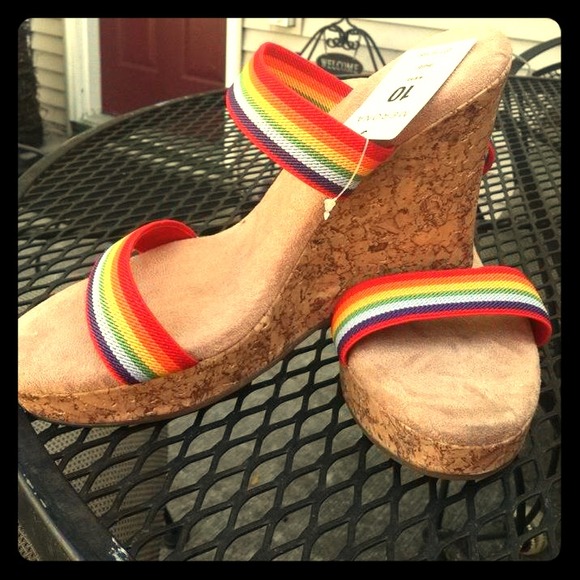Wedge sandals
