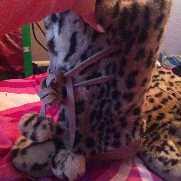 Colin Stuart Boots! (Size 7) - Picture 2 of 3