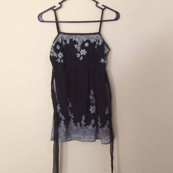 Forever 21 black flower printed baby doll top - Picture 1 of 1