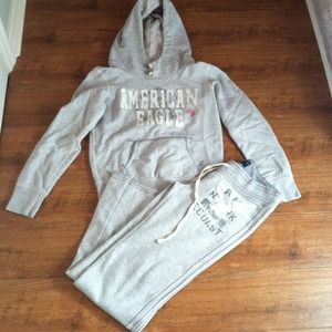 American eagle sweatsuit