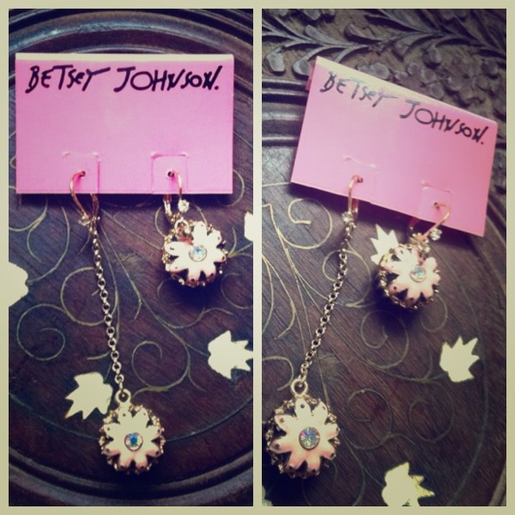 Betsey Johnson cup cake earrings 🎂RESERVED!