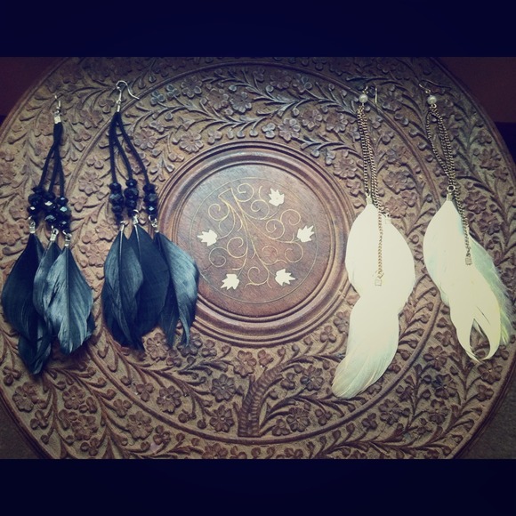 🌟Get both feather earring for only 10$🌟