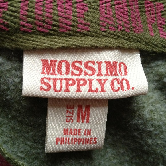 🎉SOLD🎉 Olive Green Sweatshirt - Picture 2 of 3