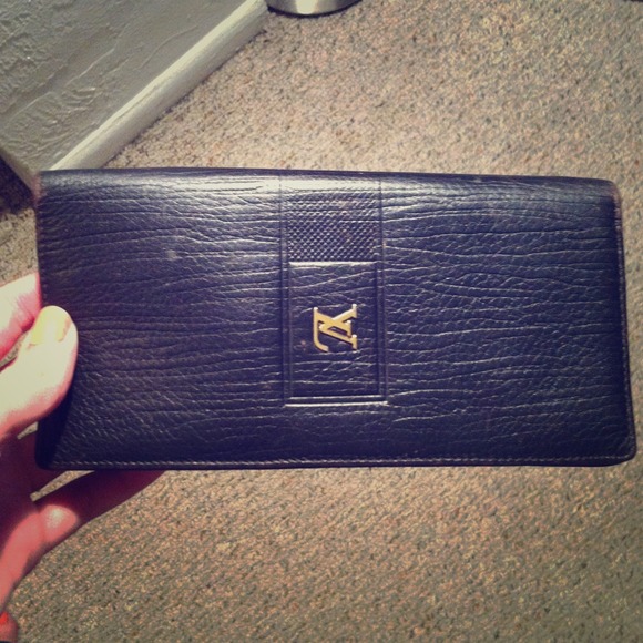 Real loui wallet