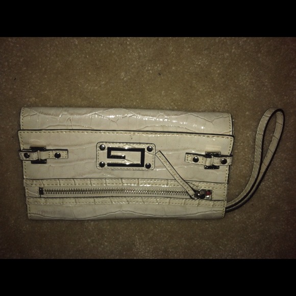 Guess Wallet/Wristlet!