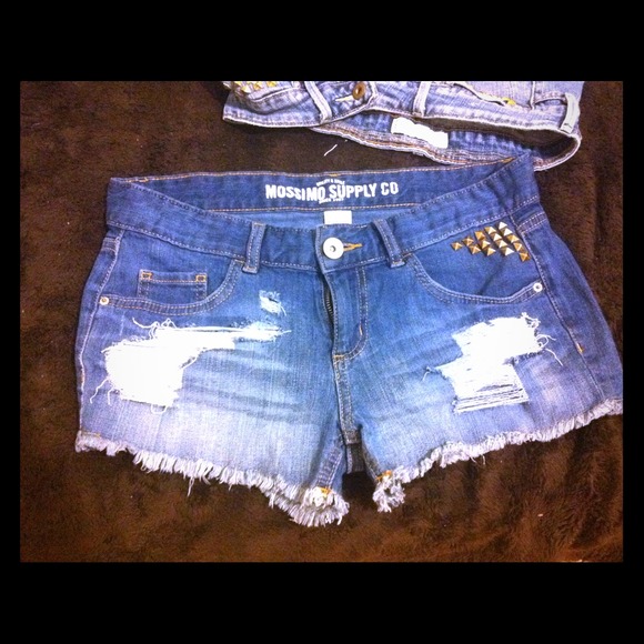 Distressed shorts