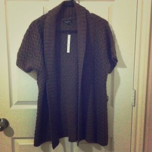 Brand-NEW brown bohemian throw sweater.