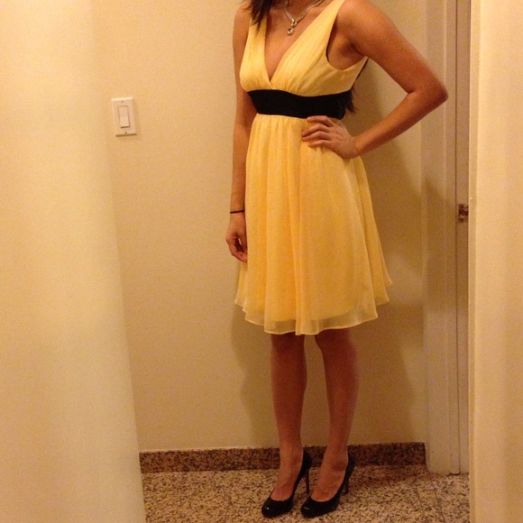 🚫SOLD! Bundle for amandalewis1978. Yellow dress - Picture 2 of 2
