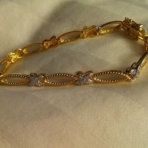 💢Sold💢Diamond Accent Bracelet.