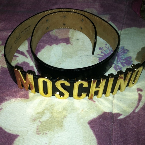 Black Moschino belt