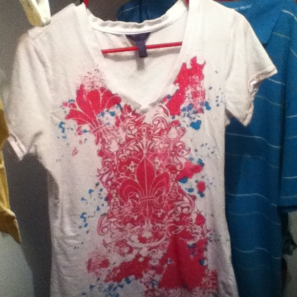 🎉REDUCED🎉 NWOT Junior Dereon shirt
