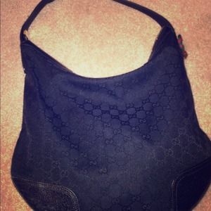 ❤️SOLD❤️.. Black Gucci hobo bag!