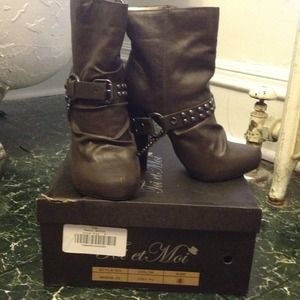 Brand New Studs and Chain booties