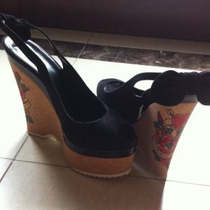Gucci wedge shoe