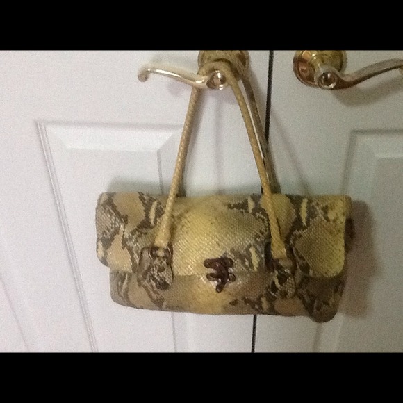 Beautiful Cynthia rowdy handbag