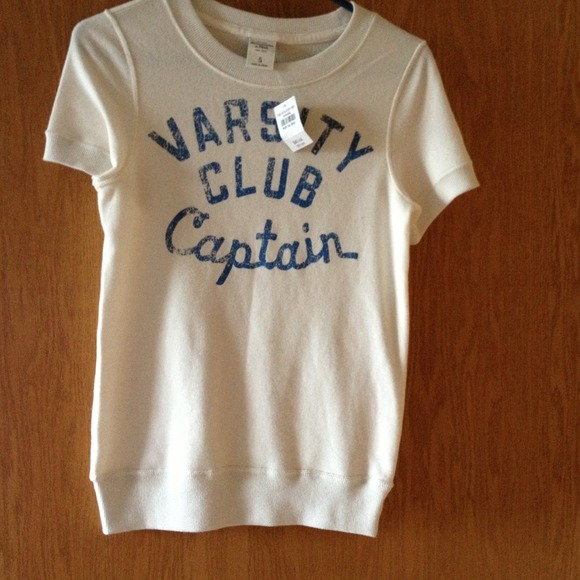 Cute beige shirt!