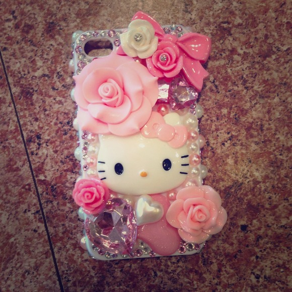 Accessories - Hello kitty iPhone 4 case