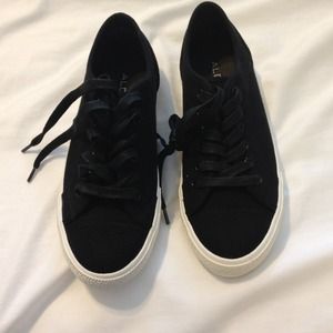 Brand new Aldo sneakers!