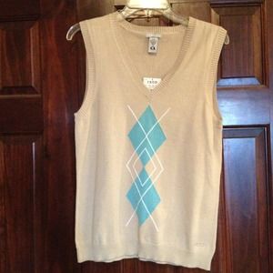 Brand New! IZOD Argyle vest.