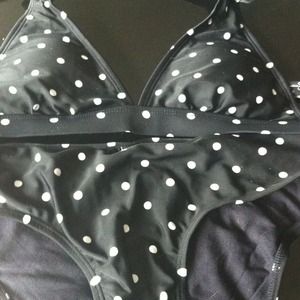 Bikini Jessica Simpson sold as bundle