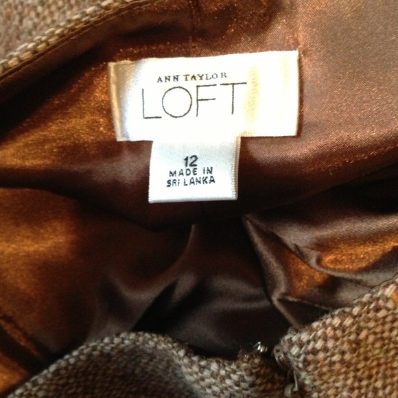 SOLD...Ann Taylor skirt