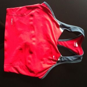 Nike fit dry top