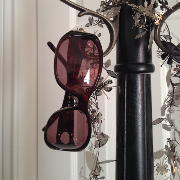 Accessories - 🎉TRADED🎉Genuine Pearl on Kate Spade Sunglasses